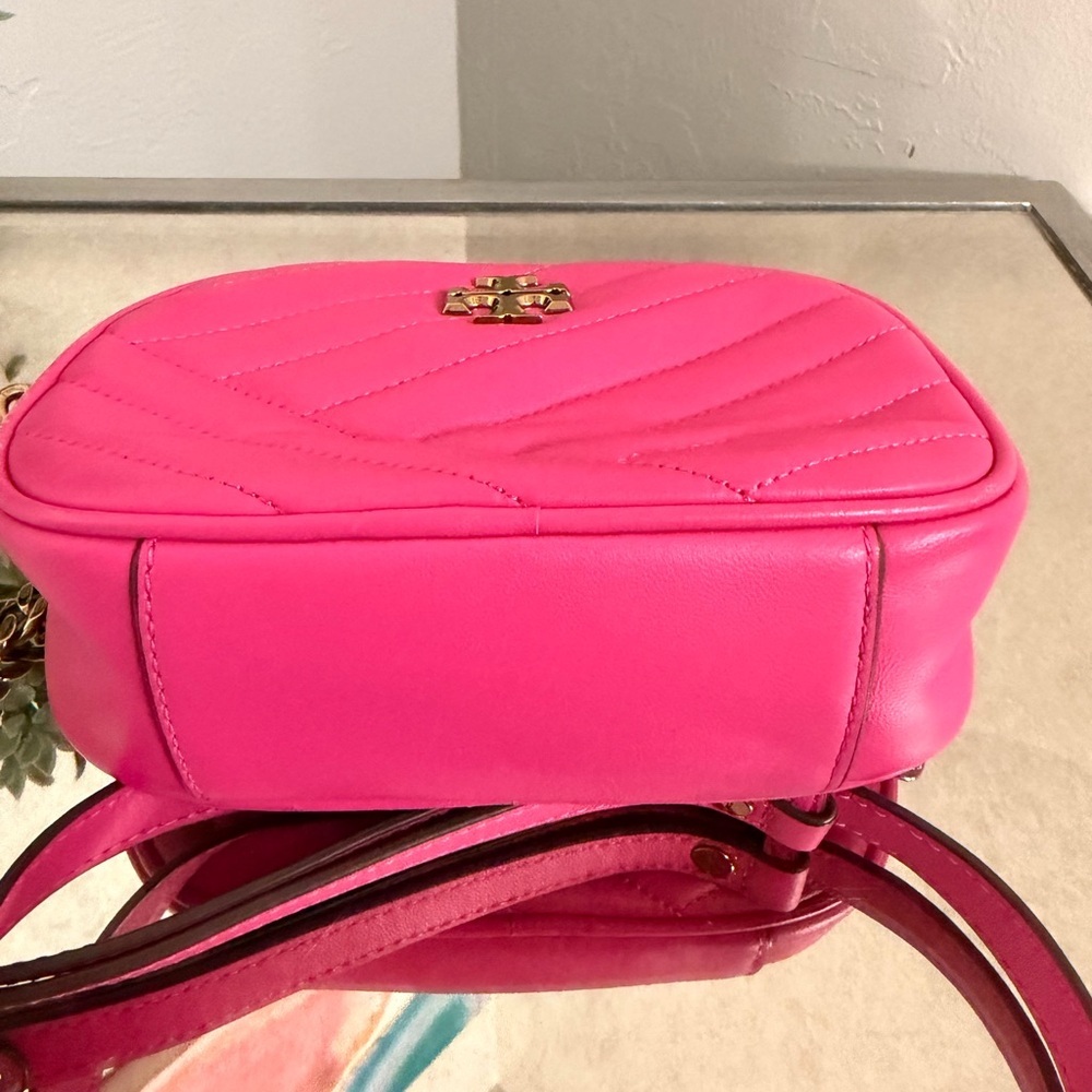 Tory Burch Kira Chevron camera crossbody bag - Picture 2 of 9